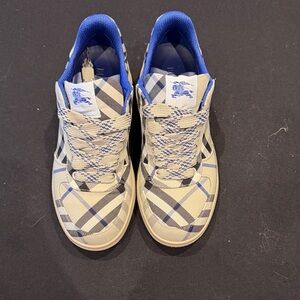 Burberry plaid Pattern Sneakers with Blue Accents women’s size 39